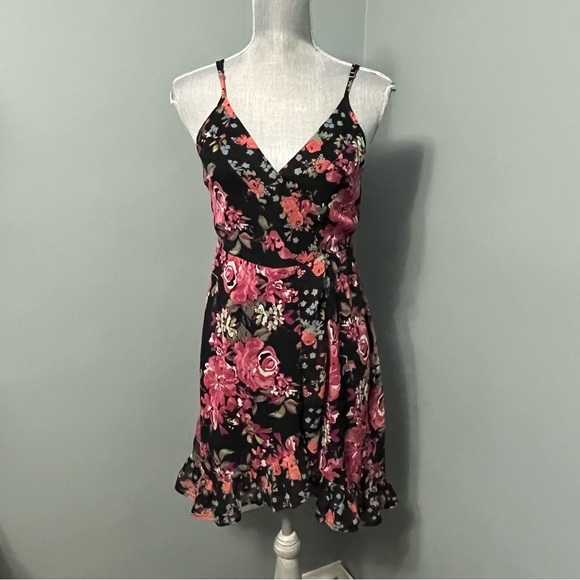 Band of Gypsies Dresses & Skirts - BAND OF GYPSIES Anthropology floral wrap dress sleeveless size small garden girl